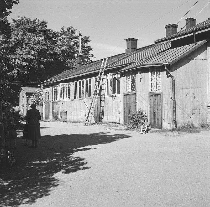 Mikonkatu 2 sisäpihalta; ulkokuva