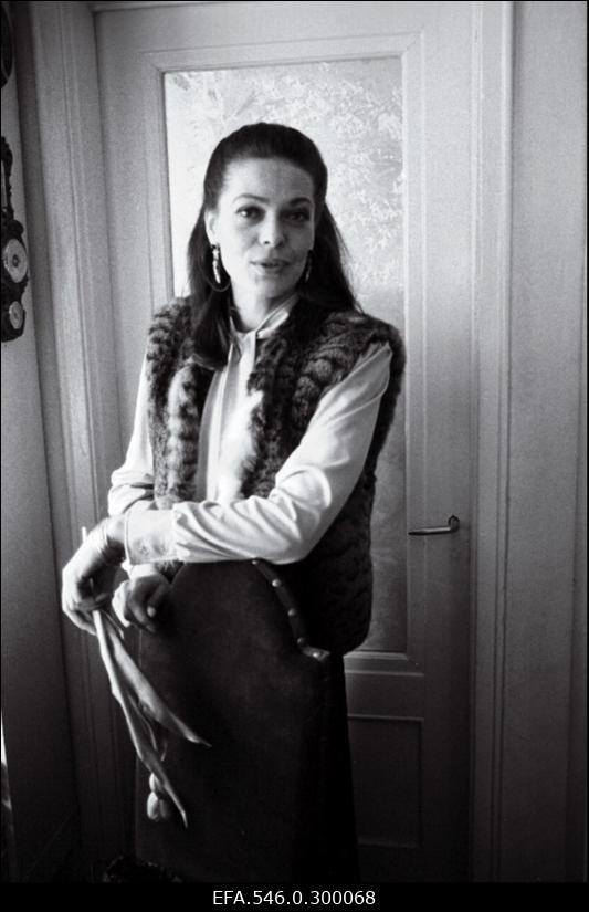 Näitleja Elle Kull.