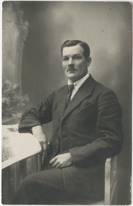 Sillaotsa koolijuht Ferdinand Parson, portreefoto