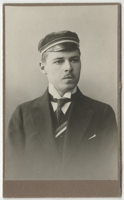 Korporatsiooni "Livonia" liige Kurt von Glasenapp, portreefoto