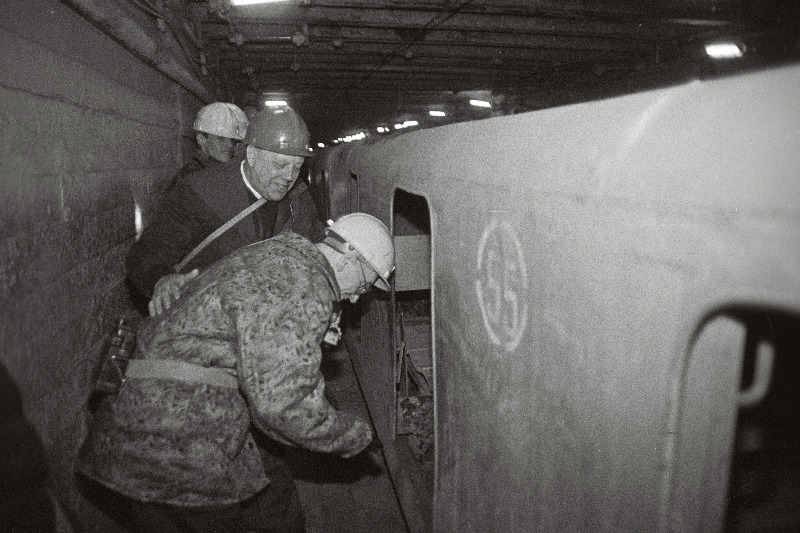 L. Meri "Estonia" kaevanduses.