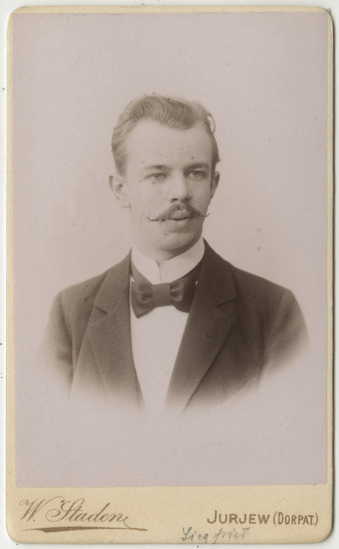 Pastor Alexander Siegfried tudengina, portreefoto
