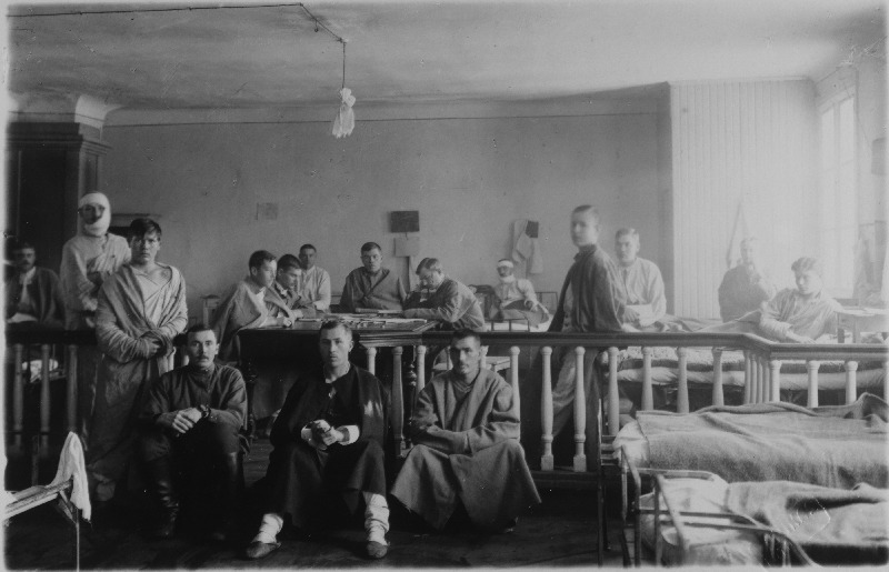 Vabadussõda. Ravil olevad haavatud Tallinna 1.Sõjaväehaigla (Juhkentali haigla) ühes palatis.