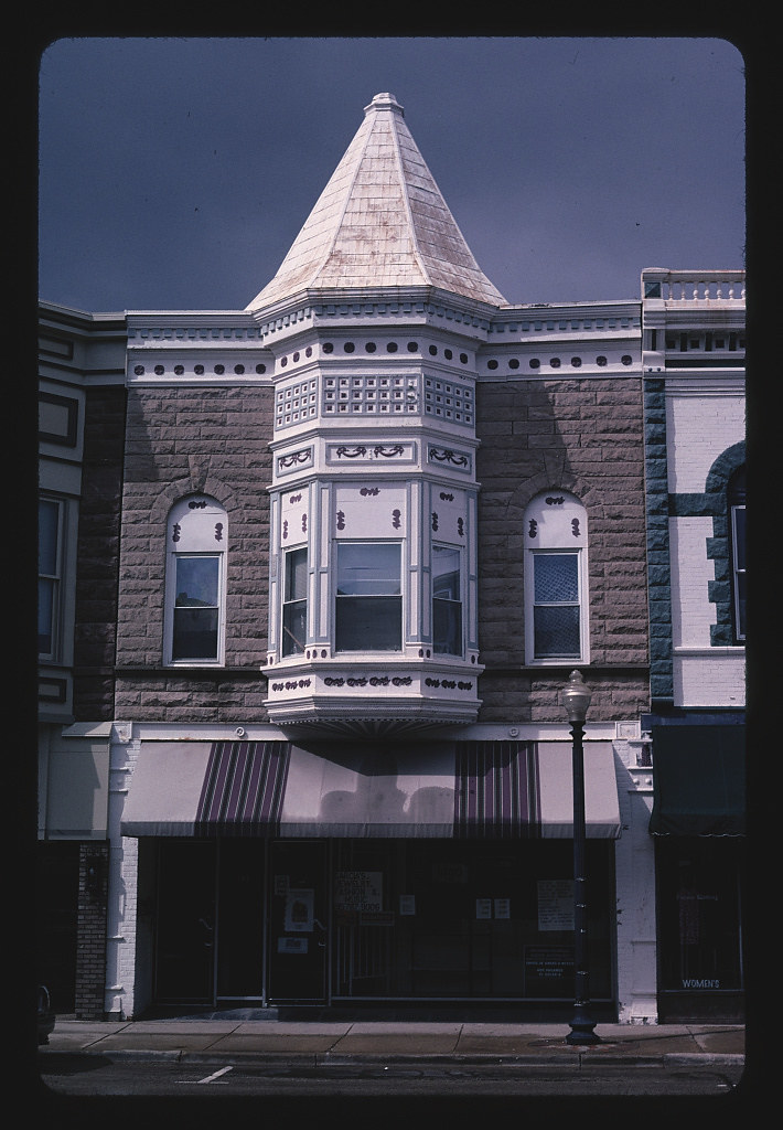 Storefront 2, De Kalb, Illinois (LOC)