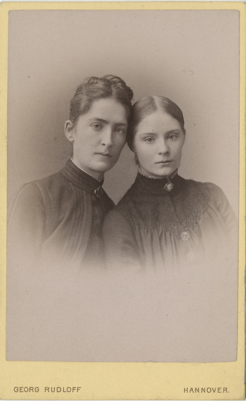 Amalie ja Gustchen Hanstein