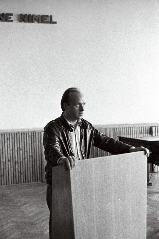 Valimiseelne koosolek LKV saalis.