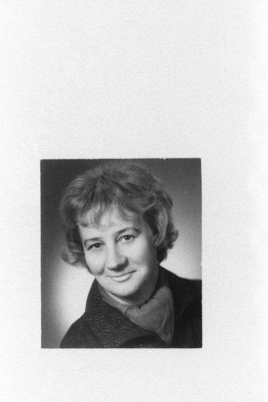 Lember, Ira - kirjanik.