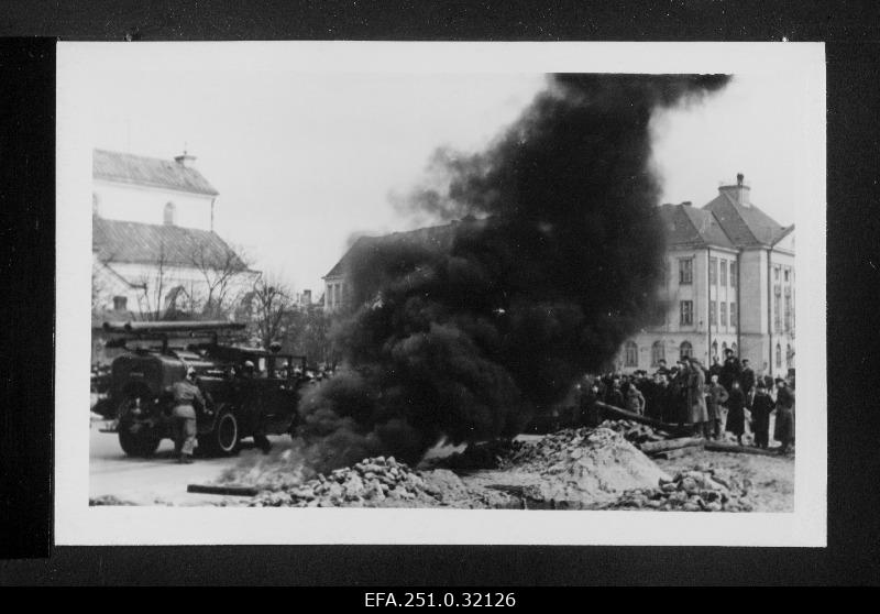 Tallinna tuletõrje demonstratsioon peale tuletõrjeparaadi.
