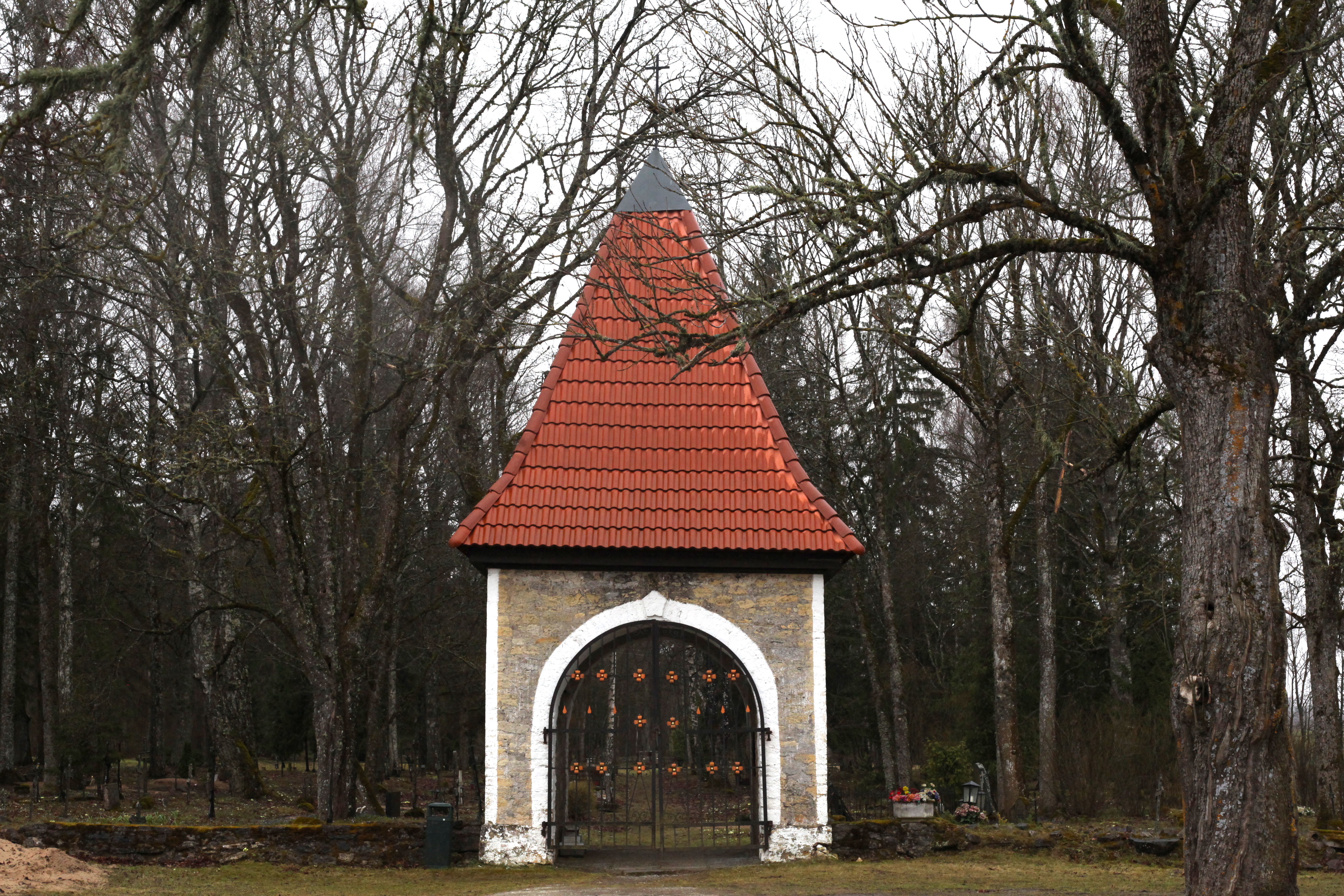 Järva-Jaani tornialuse kalmistu - Järva-Jaani Tornialuse cemetery