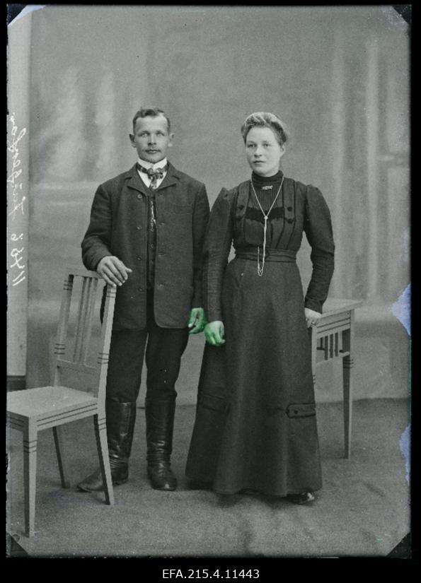 Ed. Jürgenson abikaasaga.