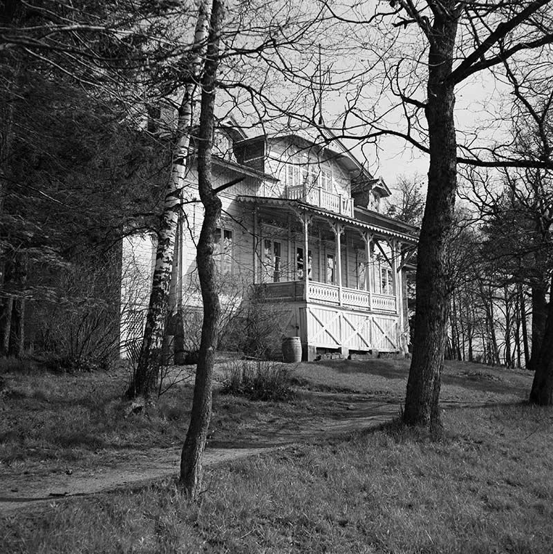Nadeschda, Tamminiemi; ulkokuva
