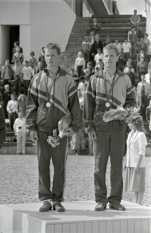 NSV Liidu meistrivõistlustel purjetamises kuldmedali võitnud Tõnu ja Toomas Tõniste.