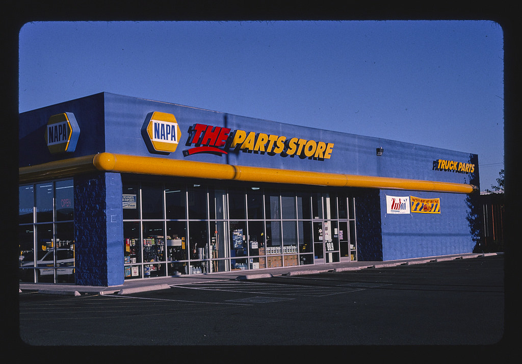 Napa Auto Parts, Washburn Way, Klamath Falls, Oregon (LOC)