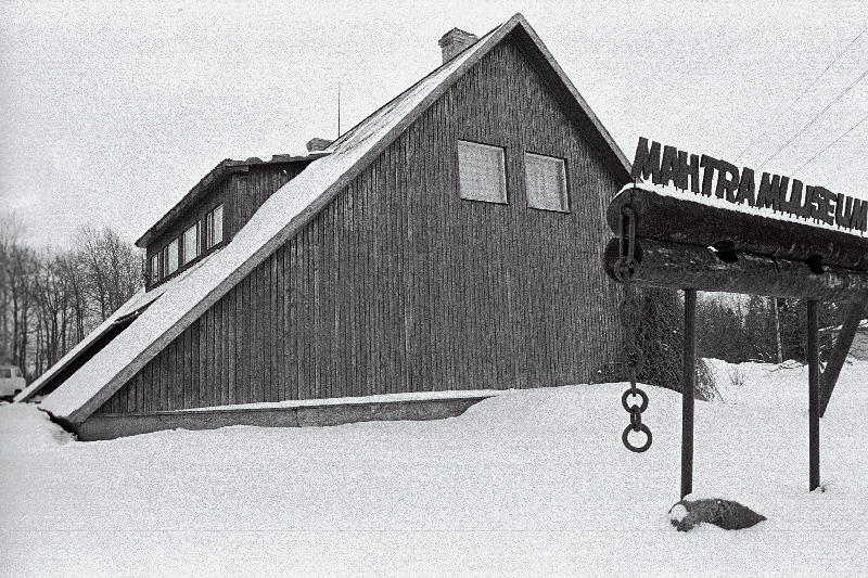 Mahtra Muuseumi välisvaade, lumine.