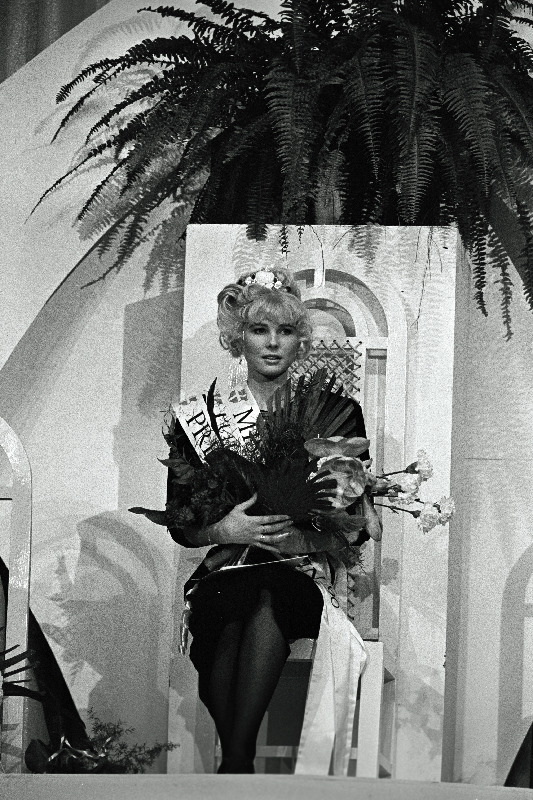 "Miss Tallinn '90". Liis Tappo.