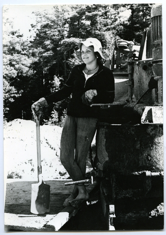 EÜE-77. Anne Veesaar Kuri rühmast