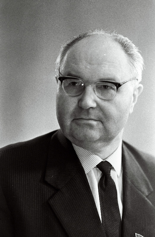 Müürisepp, Aleksei - Eesti NSV Ülemnõukogu seitsmenda koosseisu saadik.