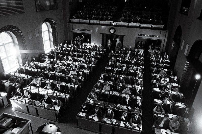 Eesti NSV Ülemnõukogu XI koosseisu XV istungjärk, saalis.