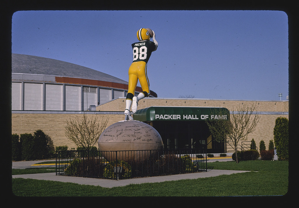 Green Bay Packer Hall of Fame, football player statue, angle 3, Green Bay Avenue, Green Bay, Wisconsin (LOC)