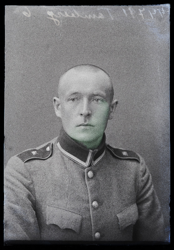 Politseiametnik Tomberg.