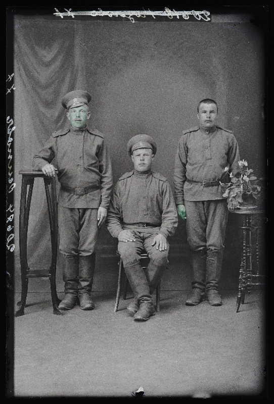 Grupp sõjaväelasi, (foto tellija Ossipoff [Ossipov, Osipov]).