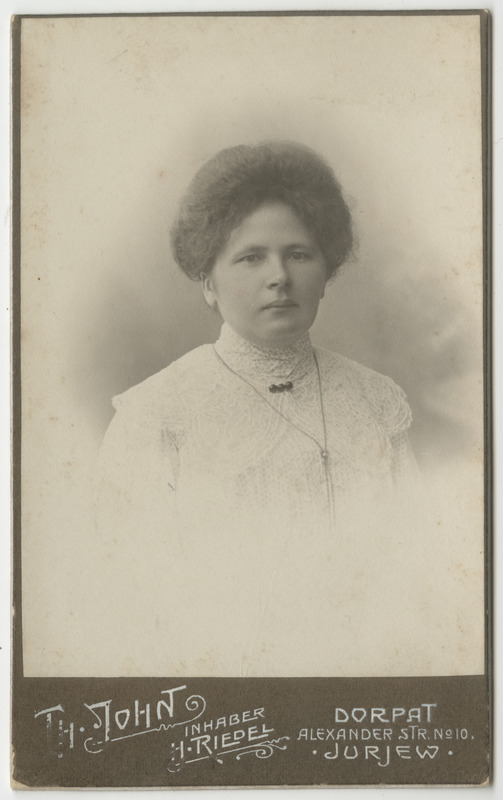 Jenny-Marie Neumanni portreefoto