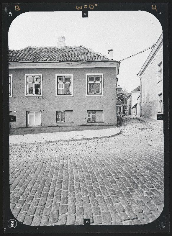 Tallinn, vanalinna kvartal nr 43. Fassaadide stereofotogramm-meetriline mõõdistamine.