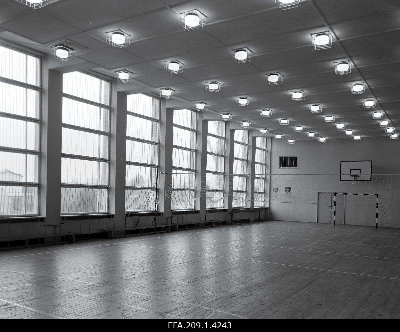 Kolhoosi Rahva Võit koolimaja võimla sisevaade.