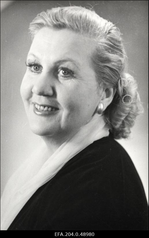 Lund, Olga - RAT Estonia ooperisolist, riikliku preemia laureaat, Eesti NSV rahvakunstnik.