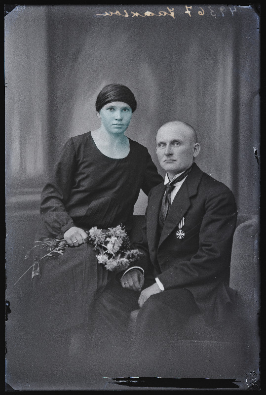 Jaakson naisega.