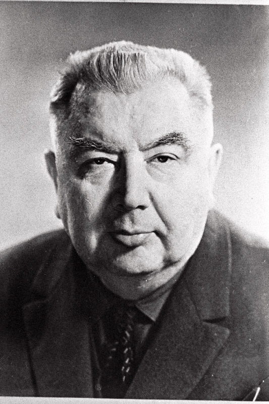 Veimer, Arnold, sotsialistliku töö kangelane.