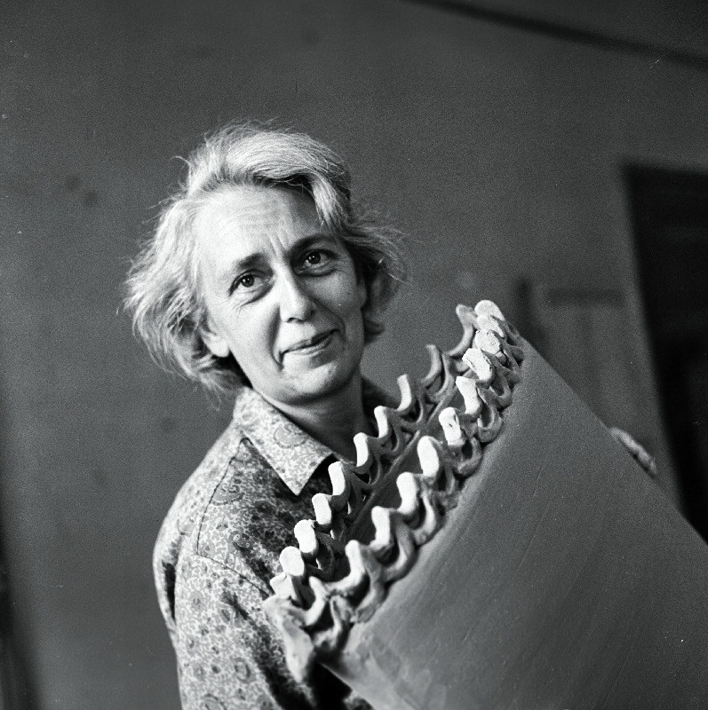 Keraamik Helene Kuma.