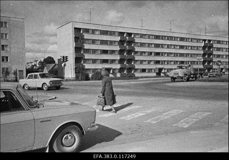 Vaade Komsomoli ja Tuleviku tänava ristmikule.