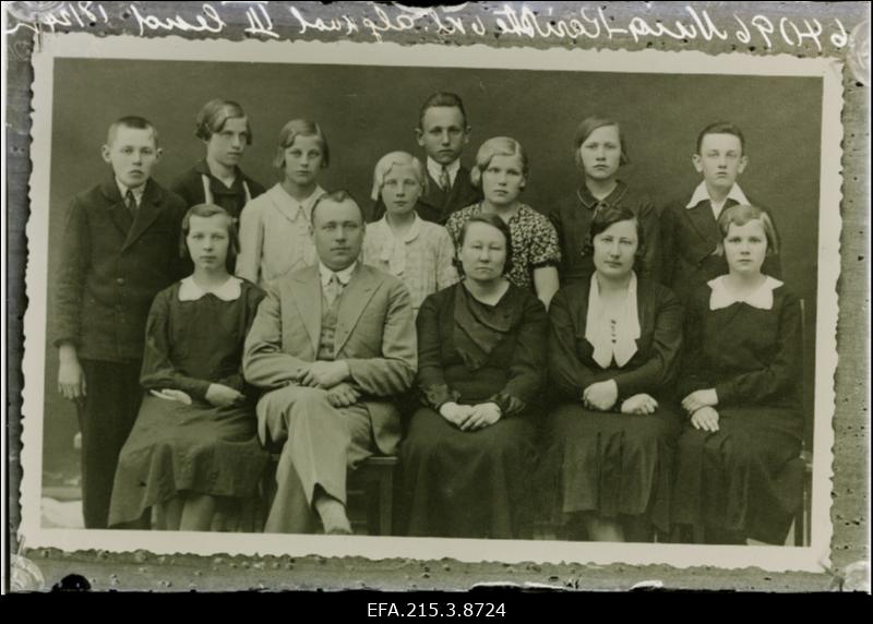 Grupp Vana-Kariste algkooli kolmanda lennu lõpetajaid, (1935 fotokoopia).