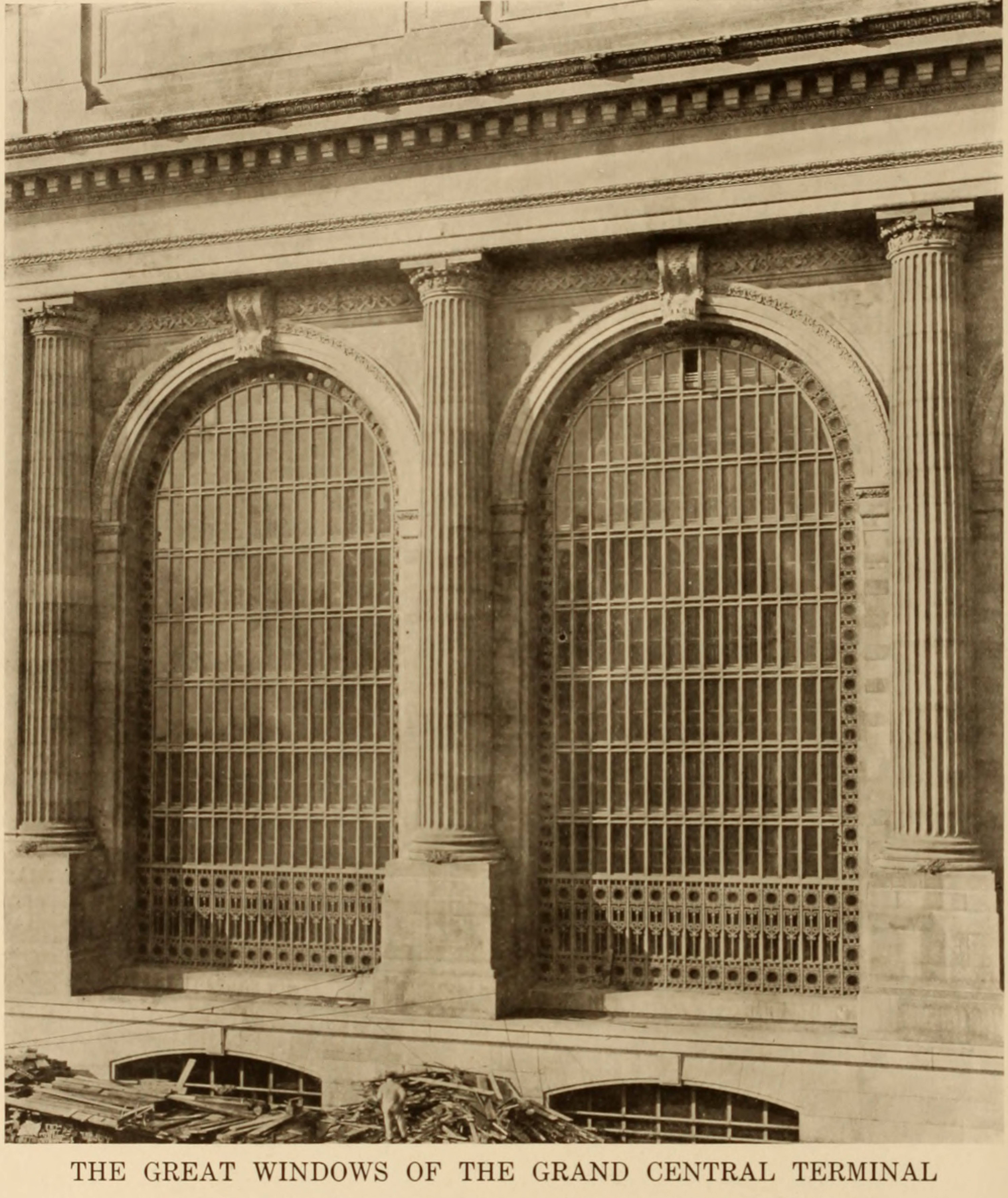 Grand Central, 1913 05 - Views of Grand Central Terminal in its first year.