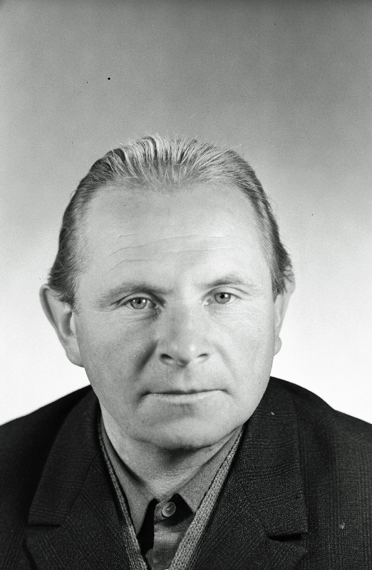 Heinsoo, Helmut - Vaida sovhoosi Patina osakonna juhataja.