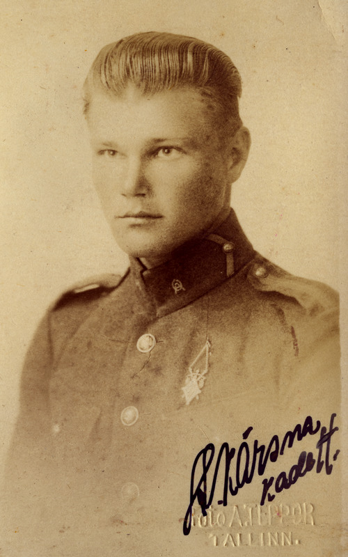 Sõjaväe Ühendatud Õppeasutused. Kadett Arnold Kärsna.