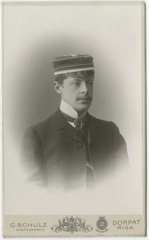 Korporatsioon "Estonia" liige Alfred Hunnius, portreefoto