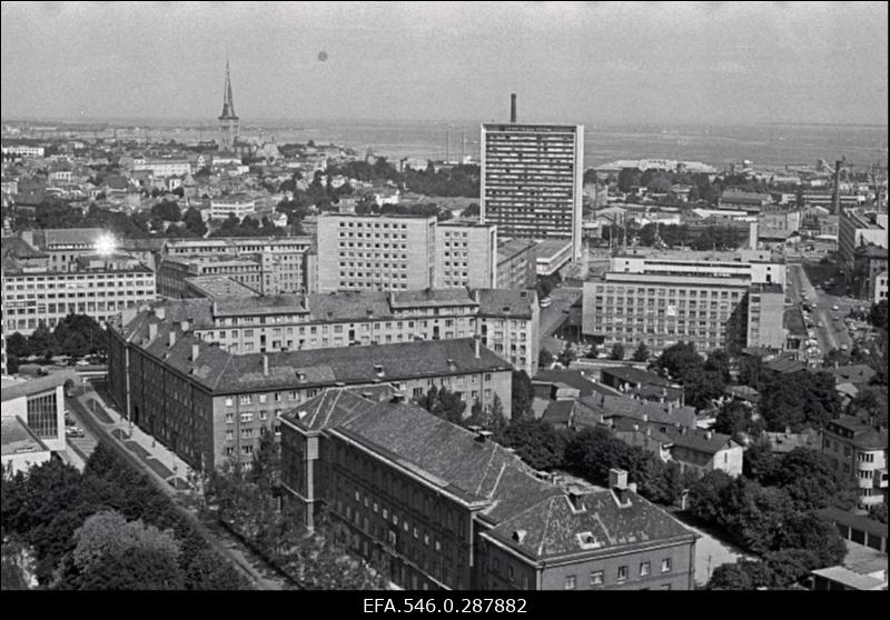 Vaade Tallinnale [hotellist Olümpia]