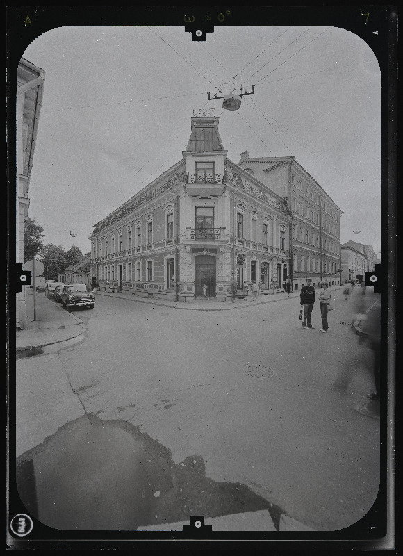 Tartu, elamukvartal 12K. Fassaadide stereofotogramm-meetriline mõõdistamine.