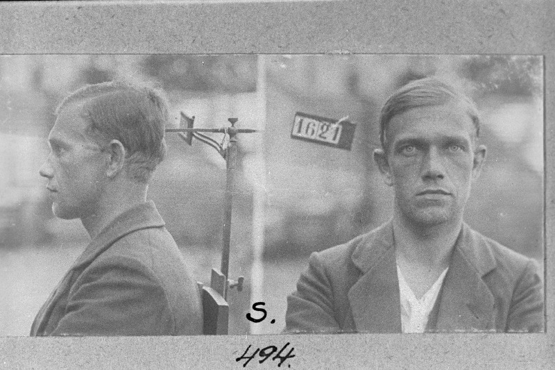 Kommunistliku Partei aktivist, politseiametnike ründamises süüdistatav Artur Särg vahistatuna.