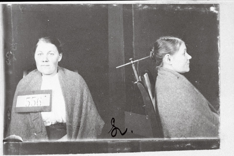 Riigivastases agitatsioonis süüdi mõistetud Rosalie Liisa tütar Lipsberg enne vangide vahetamise korras Venemaale väljasaatmist .