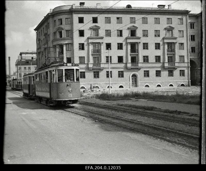 Uus terrasiitkrohviga maja Lomonossovi tänav 8.