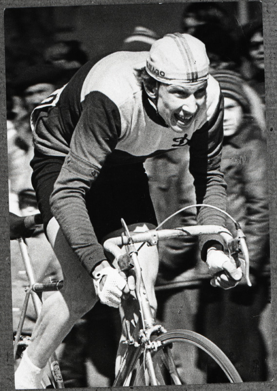Jalgrattur Ivar Mones NSV Liidu meistrivõistlustel 100 km meeskonnasõidul.