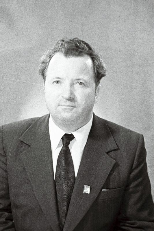 Hansen, Jaan- Eesti NSV Ülemnõukogu saadikukandidaat.