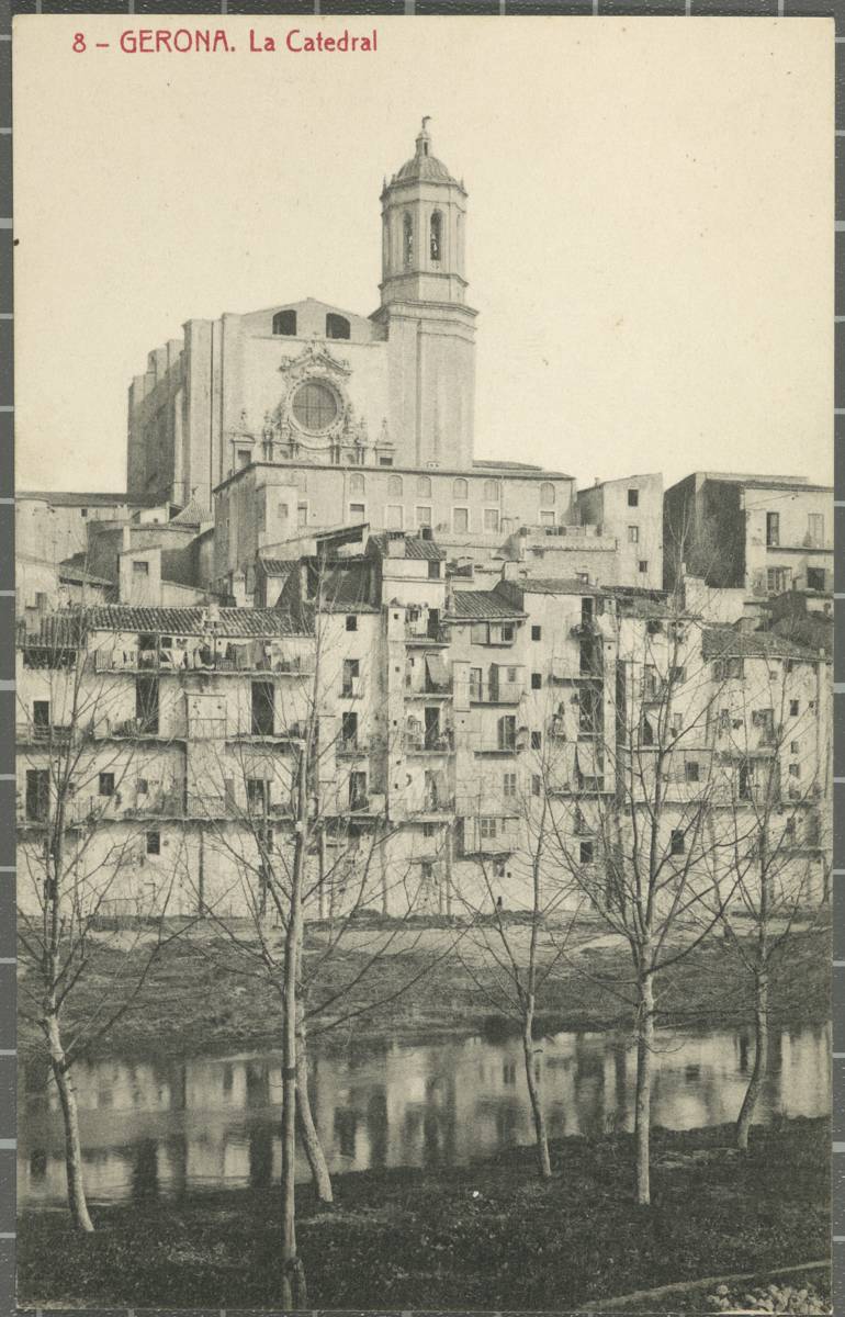 8-Gerona. The Cathedral - View of the houses of the Onyar and the Cathedral of Girona from across the river. First, the river Onyar.