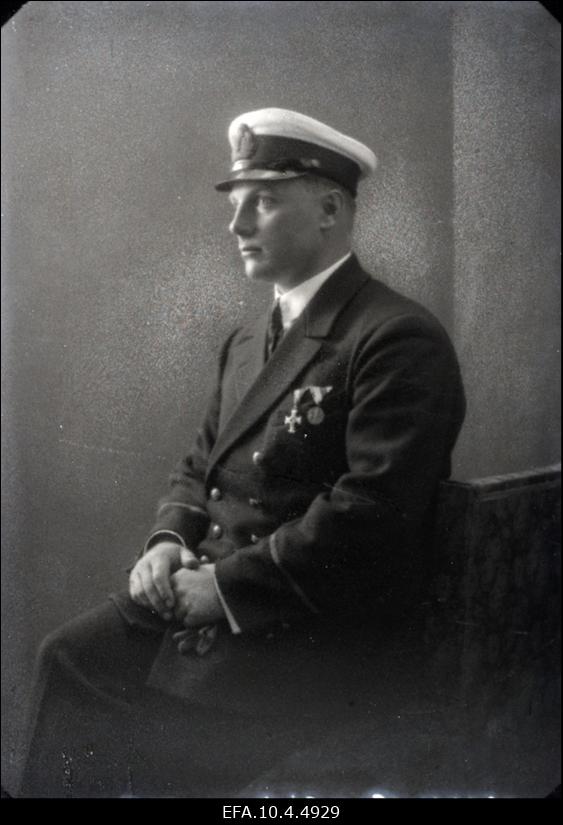 Vabadussõjaaegne Merejõudude juhataja staabi kantseleiülem ohvitseri asetäitja reservis Jüri Saaliste.