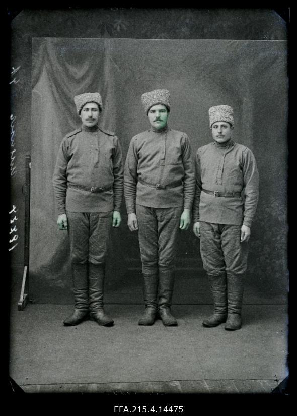 Grupp sõjaväelasi, (foto tellija Iljin).