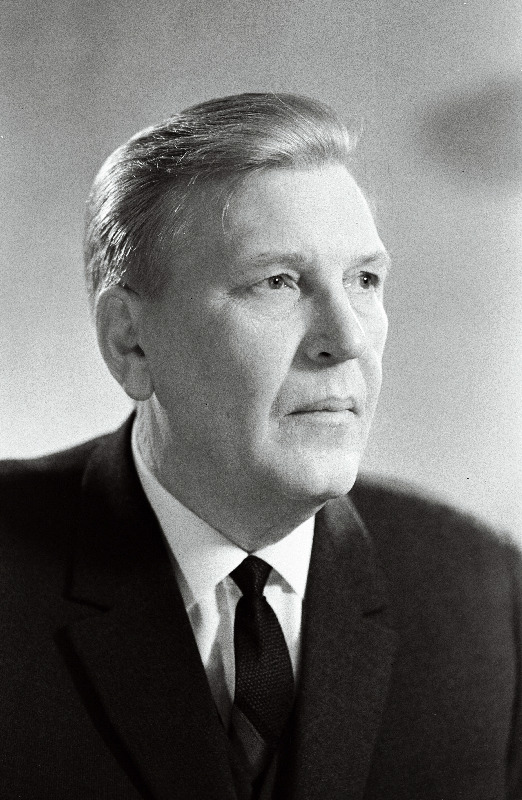 Ansberg, Aleksander - Eesti NSV Ülemnõukogu seitsmenda koosseisu saadik.