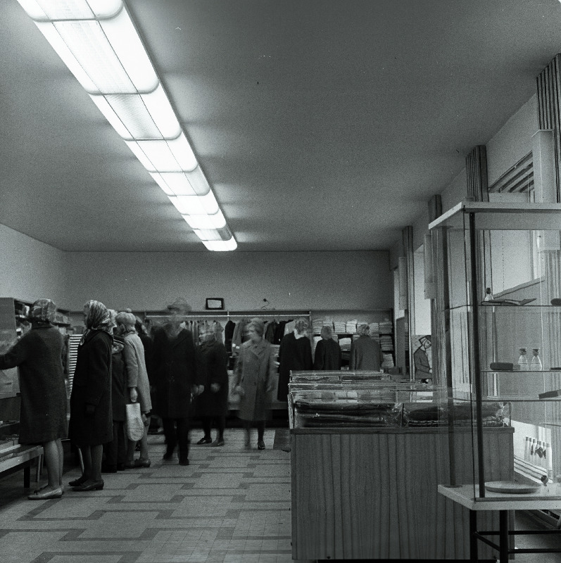 ETKVL-i Pärnu Tarbijate Kooperatiivi kaubamaja sisevaade.